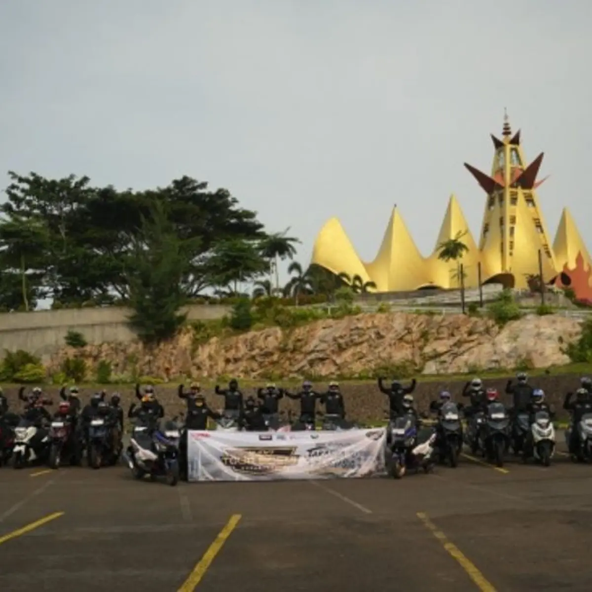 JMC bersama Yamaha sukses menggelar touring MAXI Tour Boemi Nusantara sejauh 500 km menuju Lampung. (Foto: Yamaha)