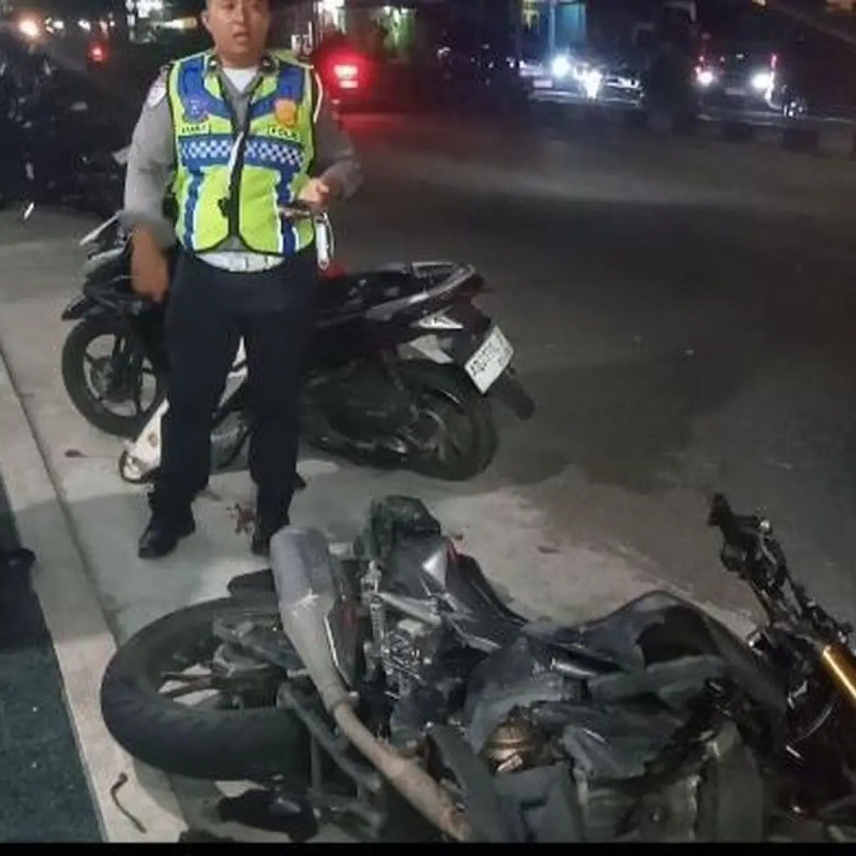 Motor yang kecelakaan di Jalan Jogja-Solo, Kepoh, Delanggu. Foto: Achmad Husain Syauqi/detikJateng