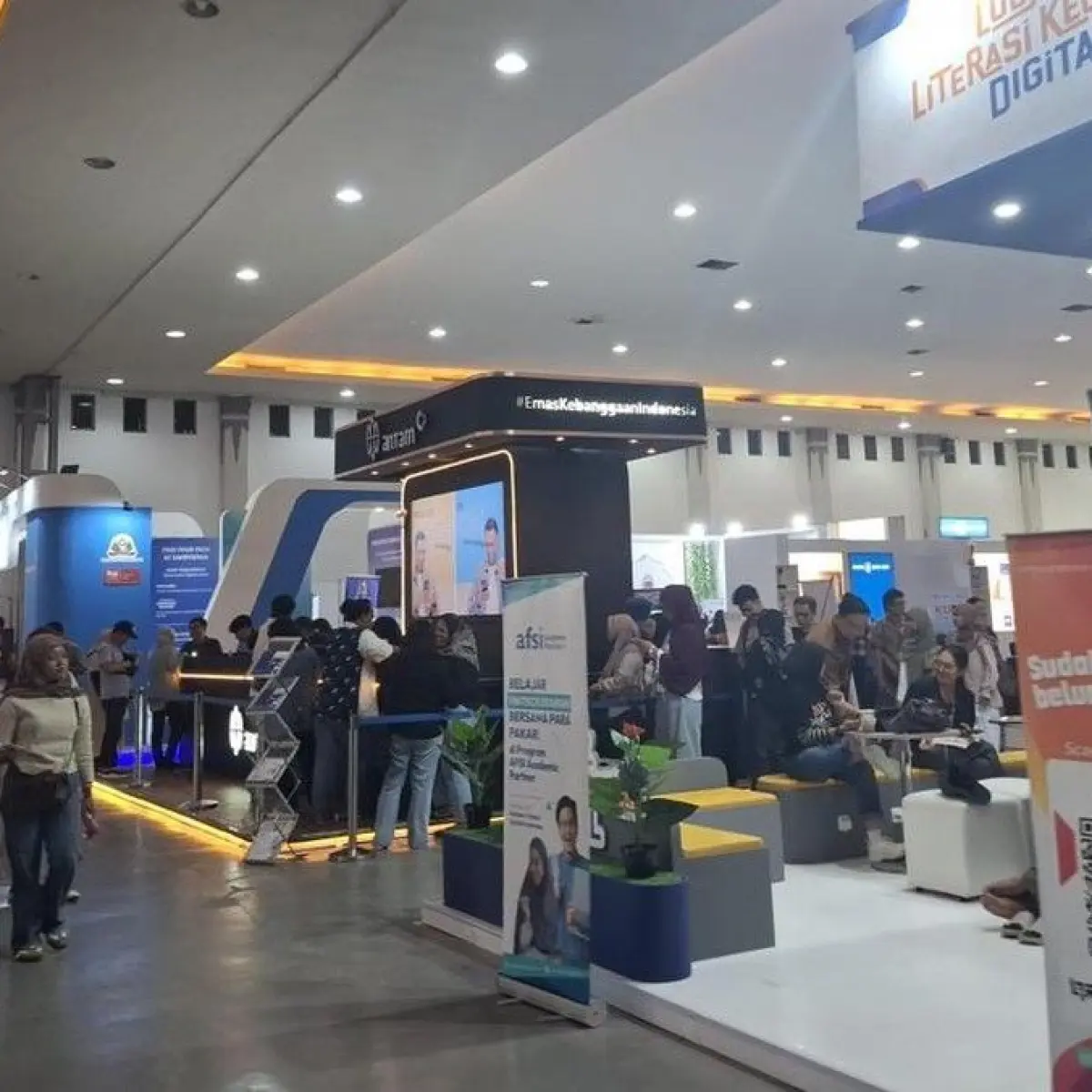 Suasana booth yang tersedia di Career Corner Jogja Financial Festival 2026, Jumat (22/5/2026). Foto: Serly Putri Jumbadi/detikJogja