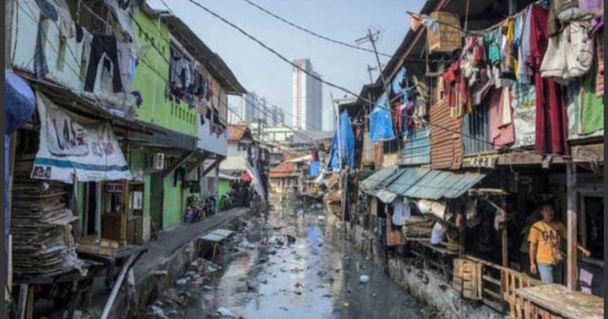 Pemprov DKI Klaim Tak Ada Lagi Kawasan Kumuh Berat di Jakarta (Foto: Kawasan Kumuh di Jakarta/ANTARA)