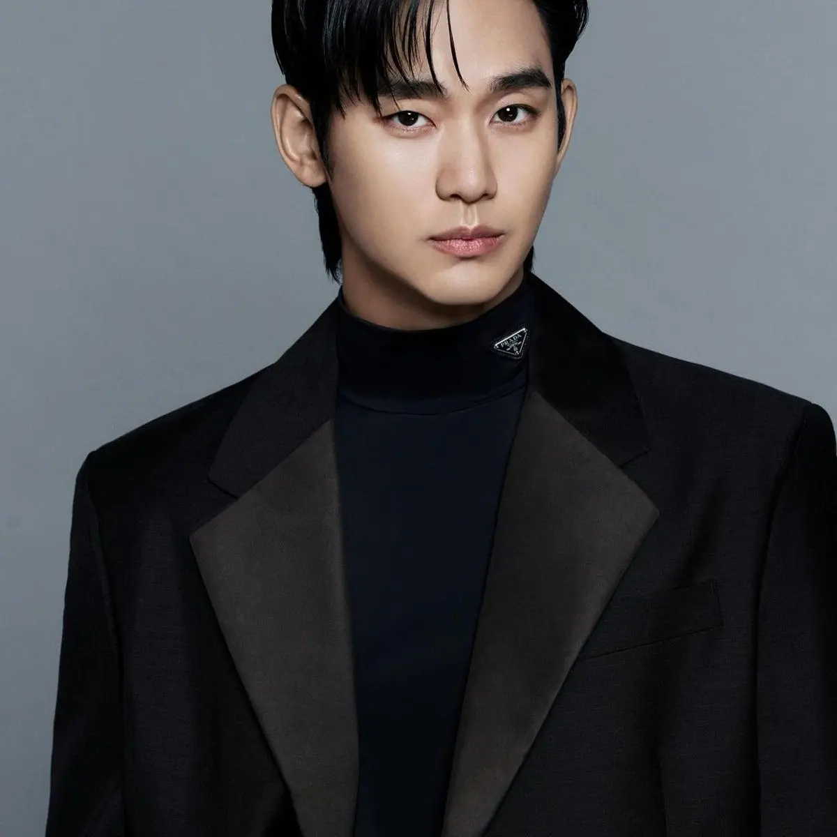 (Foto: dok. Prada) Penampilan Kim Soo Hyun sebagai brand ambassador Prada.