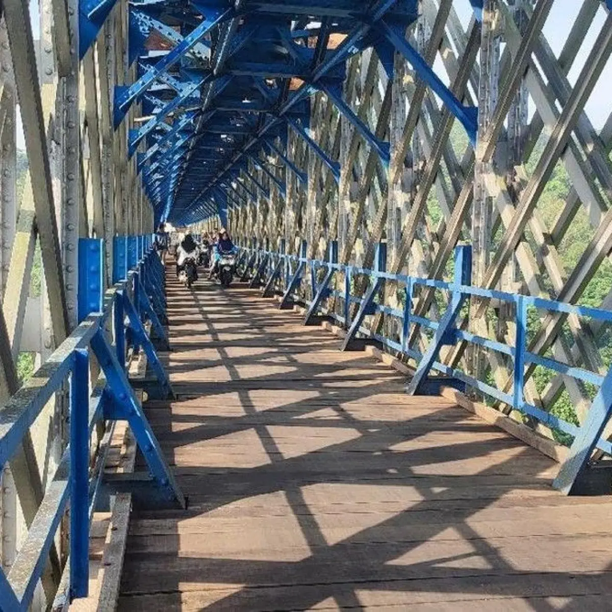Jembatan Cirahong. Foto: Dadang Hermansyah