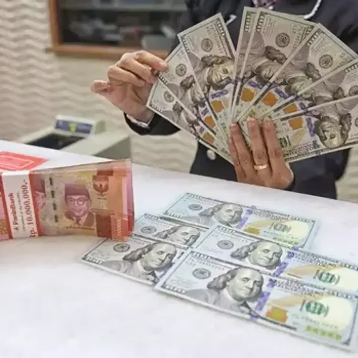 Ilustrasi: Tekanan Geopolitik dan Proyeksi Suku Bunga Global Bawa Rupiah Turun ke Level Rp 17.716