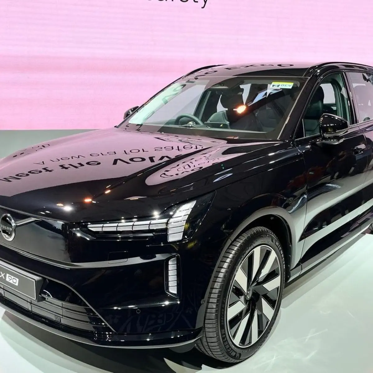 Mobil listrik Volvo EX90. Foto: Luthfi Anshori/detikOto