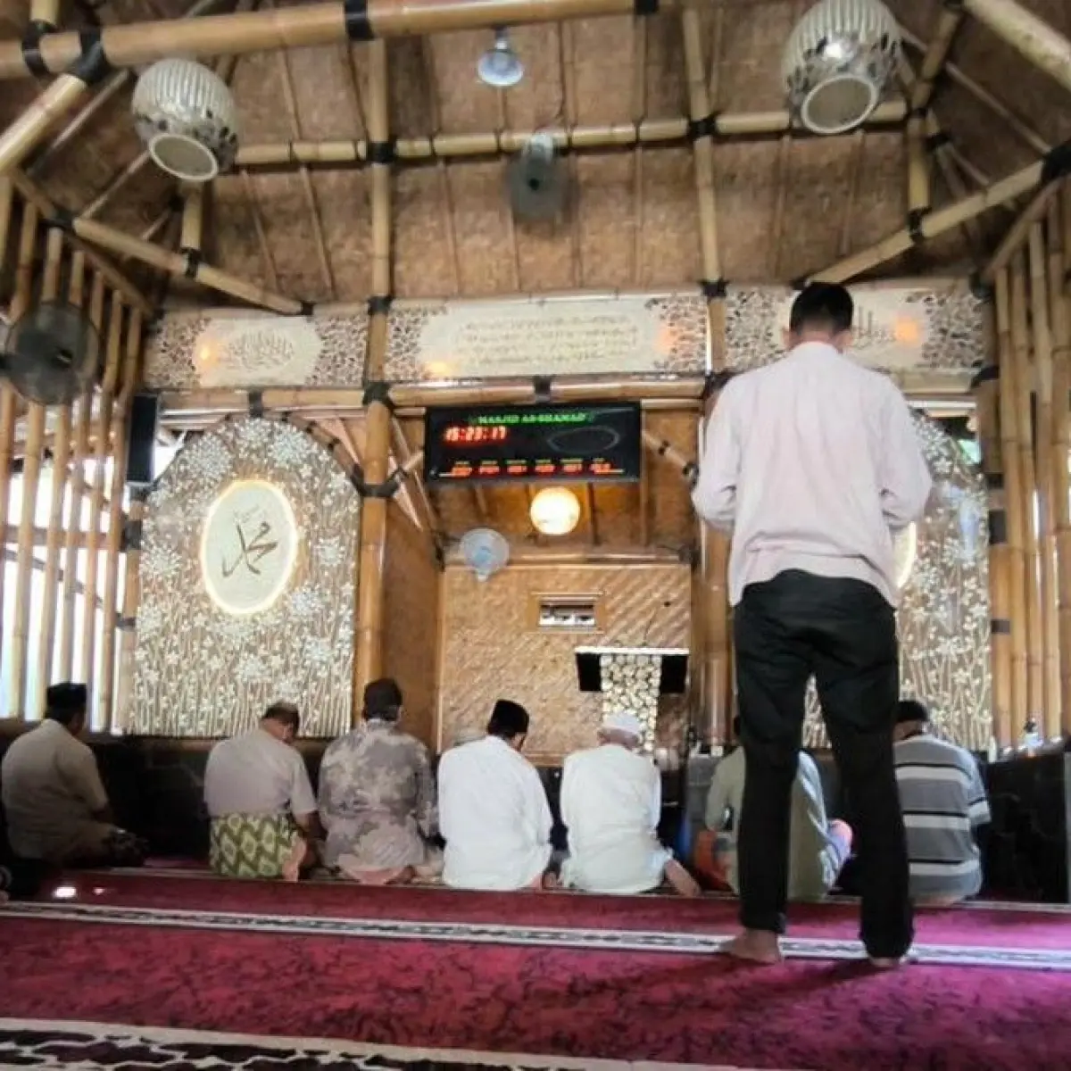 Ilustrasi sholat (Foto: Fahmi Labibinajib/detikJabar)