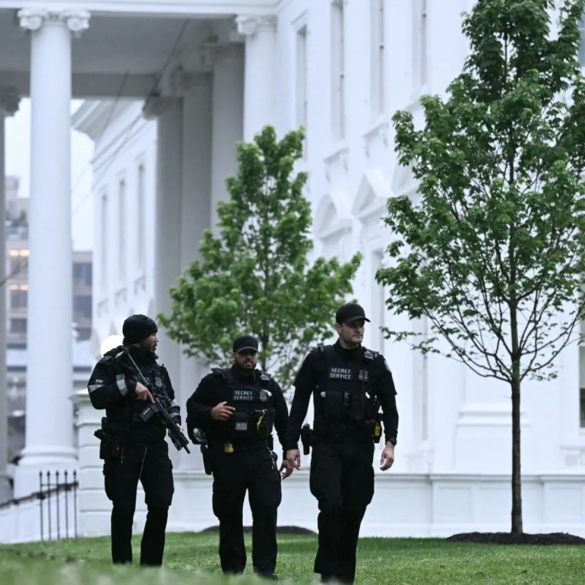 Suara tembakan terdengar di dekat area Gedung Putih, AS. Presiden Donald Trump dilaporkan sedang berada di dalam gedung saat insiden terjadi.(AFP)