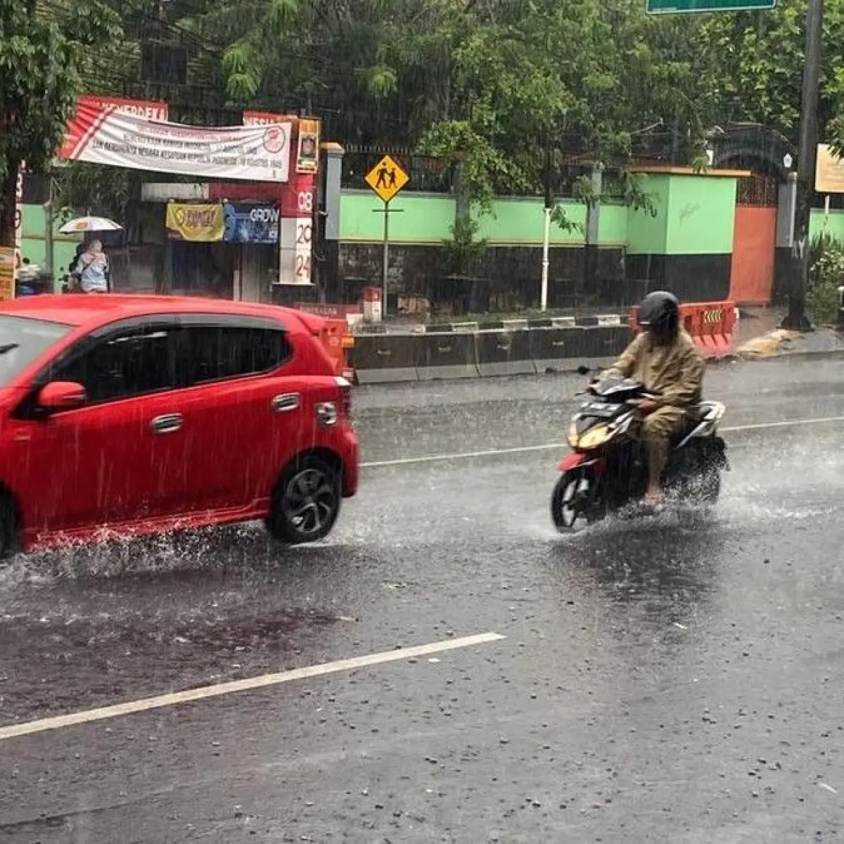 Hujan di Kota Bandung. Foto: Wisma Putra/detikJabar