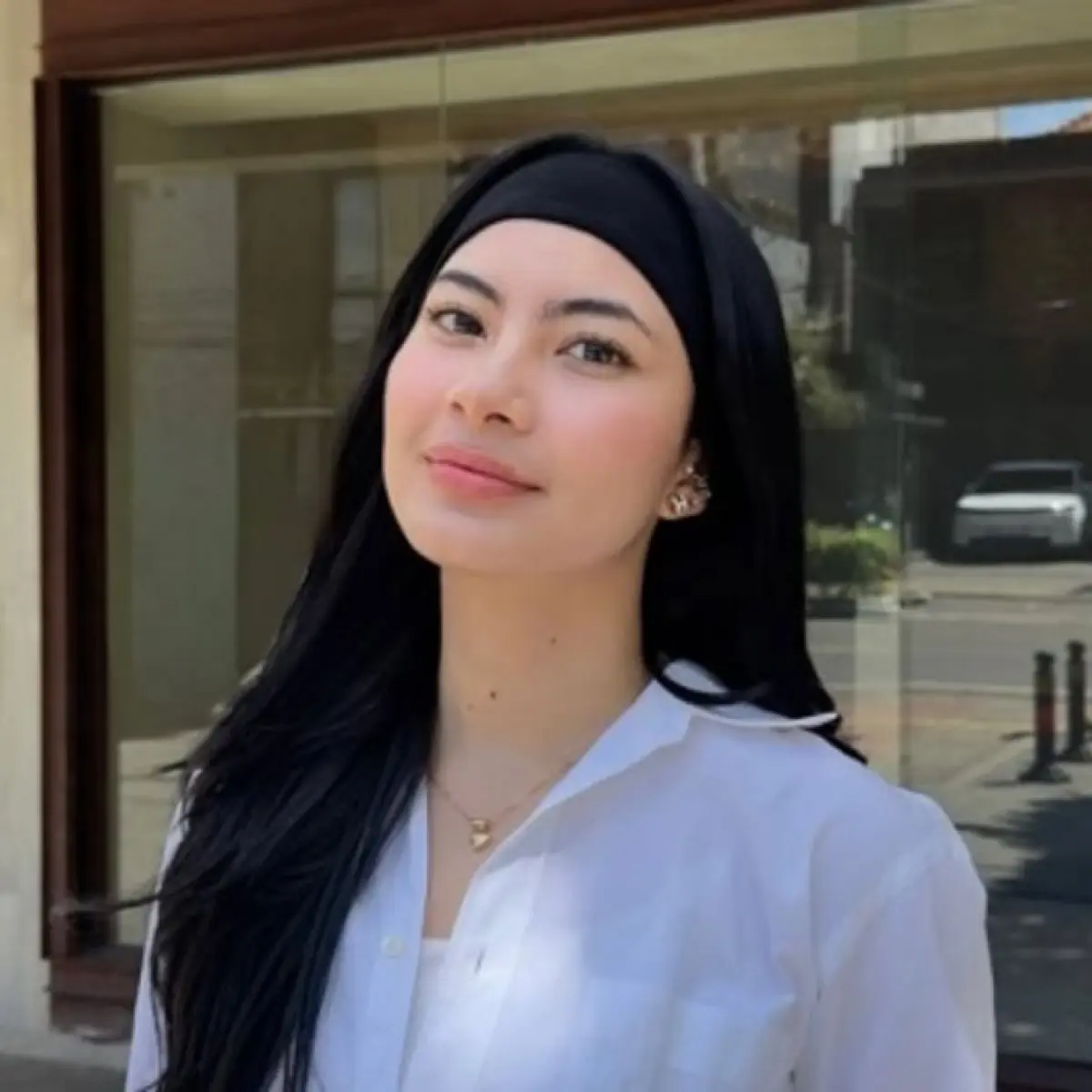 Inka Andestha pacar baru Pratama Arhan balas menohok netizen yang berkomentar negatif.