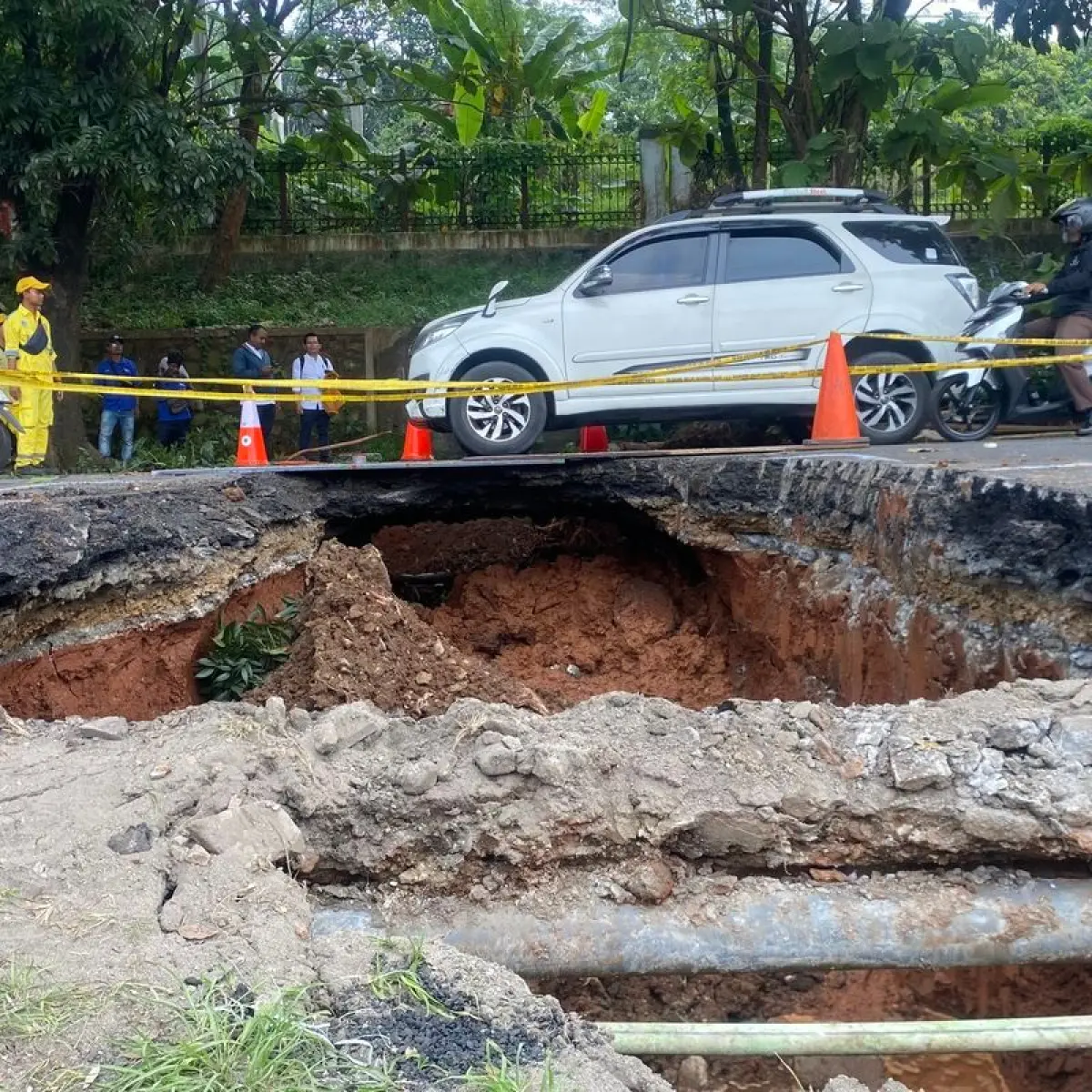 Sorotan DPRD DKI Jakarta atas Kegagalan Tambal Sulam Jalan Amblas di Lenteng Agung