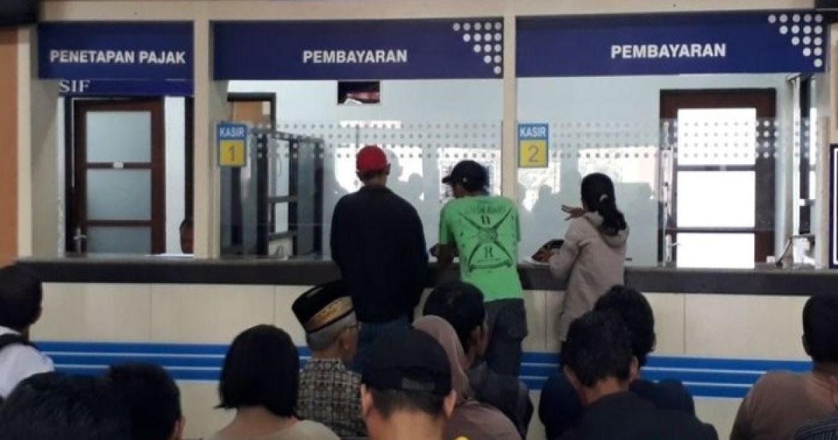 Sambut HUT Jakarta dan Kemerdekaan RI, Pemprov DKI Hapus Sanksi Administratif Pajak Kendaraan (Suasana Pembayaran Pajak Kendaraan/Istimewa)