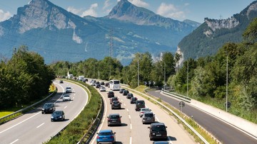 Ilustrasi lalu lintas Swiss (Getty Images/makasana)