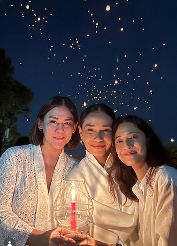 Ilustrasi: Momen Nostalgia Manis: Geng Cinta AADC Reuni Dadakan di Tengah Kemegahan Festival Lampion Borobudur