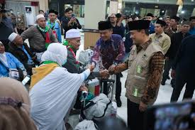 Ilustrasi: Menjaga Spiritualitas Pasca-Haji: Pesan Penting Kapolda Jateng untuk Kepulangan Jemaah