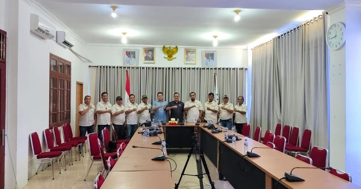 Jalin Silaturahmi, Forwaka Beraudiensi dengan Bupati Nisel