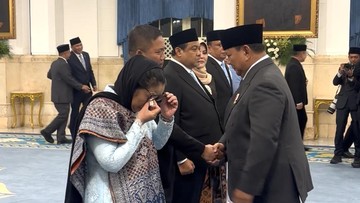 Momen Haru Pelantikan Kepala BGN: Nanik Sudaryati Tumpahkan Air Mata di Hadapan Presiden Prabowo