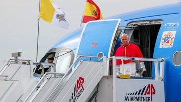 Momen Dramatis: Keberangkatan Paus Leo XIV dari Spanyol Tertunda Akibat Masalah Teknis Pesawat di Tenerife