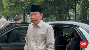 Ilustrasi. Wakil Ketua Dewan Pembina PSI Grace Natalie mengungkapkan Presiden ke-7 RI Jokowi akan segera mengenakan jaket PSI sebagai Ketua Dewan Pembina partai tersebut. CNN Indonesia/Patricia Diah Ayu