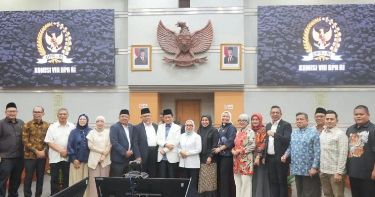 Kepala BPJPH pastikan implementasi kewajiban sertifikasi halal yang akan berlaku mulai 18 Oktober 2026 berjalan sesuai tahapan dalam Raker bersama Komisi VIII DPR RI. foto: BPJPH