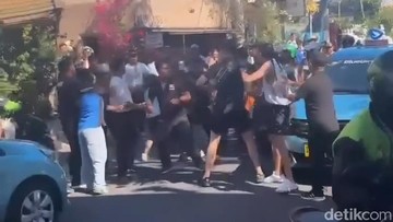 Beredar Video Bentrokan Fisik Warga Asing di Tengah Keramaian Canggu Bali