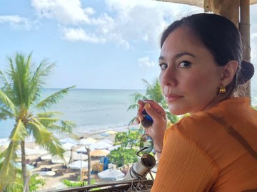 Dalam Instagram miliknya, Wulan Guritno, terlihat lagi liburan bareng dengan anak-anaknya di Bali nih. Foto: dok istagram Wulan Guritno