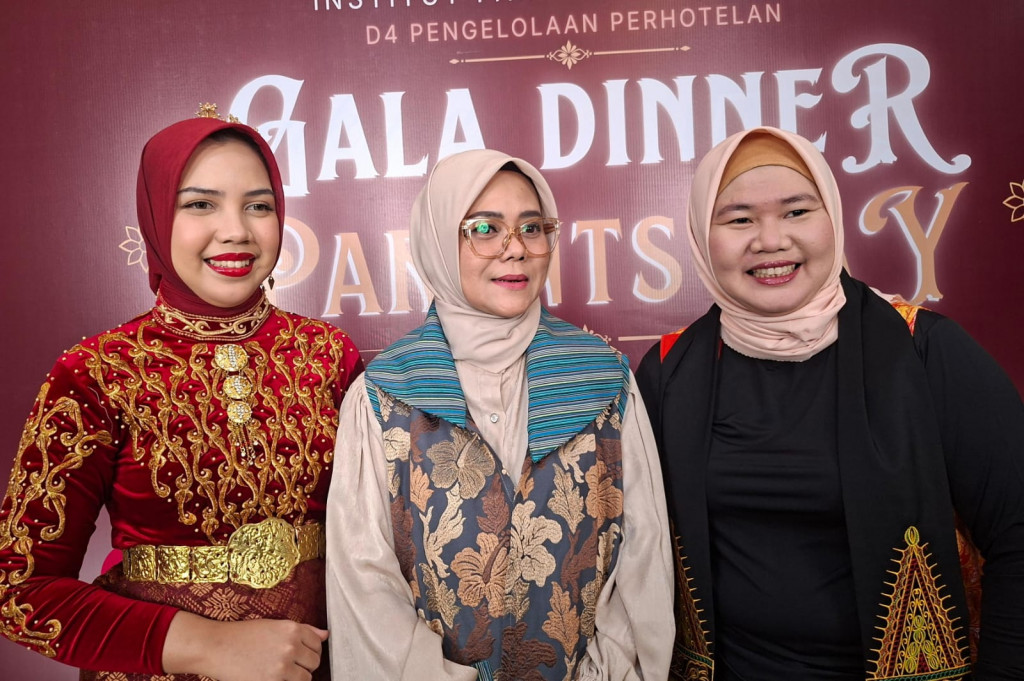 Warek III IP Trisakti Novita Widyastuti (tengah). Foto: Ilham Pratama/Medcom.id