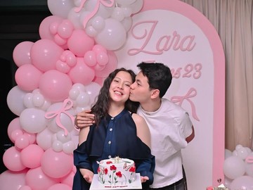 Zara Adhisty menuliskan rasa syukur karena, merayakan ulang tahun bersama orang-orang terkasih. Foto: dok instagram Zara Adishty