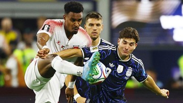 Rotasi Mengejutkan Scaloni: Argentina Unggul Dua Gol Tanpa Kehadiran Sang Kapten Melawan Yordania