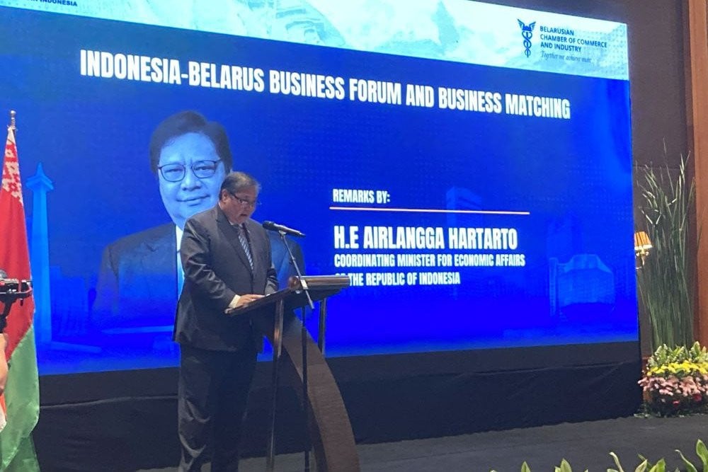 Menko Perekonomian Airlangga Hartarto menyampaikan sambutan pada Indonesia-Belarusian Business Forum, Jakarta, Selasa (3/6/2026)/Bisnis-Dany Saputra.