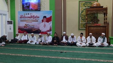 Polda Sumsel Gelar Khataman Al-Qur'an Semalam Suntuk Rayakan Hari Bhayangkara ke-80