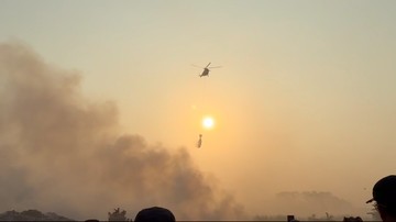 Kekuatan Udara Dikerahkan: Dua Helikopter Water Bombing Perkuat Pemadaman Kebakaran Hebat di TPA Jatiwaringin