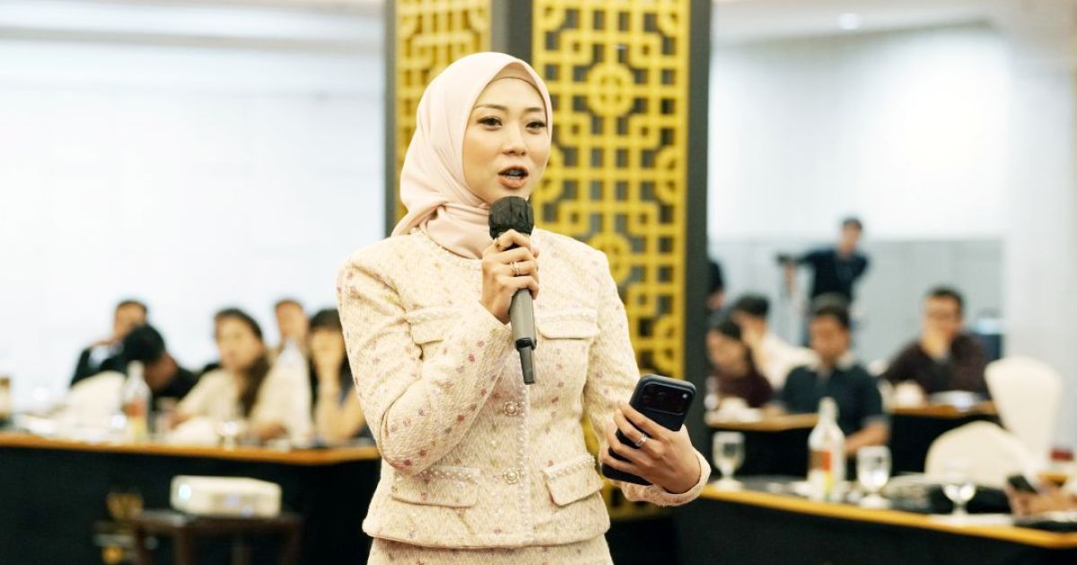 Ms. Cenli Yani, edukator dan praktisi trading yang aktif di berbagai pelatihan pasar keuangan, sukses menggelar seminar di Jakarta. [Foto: ist]