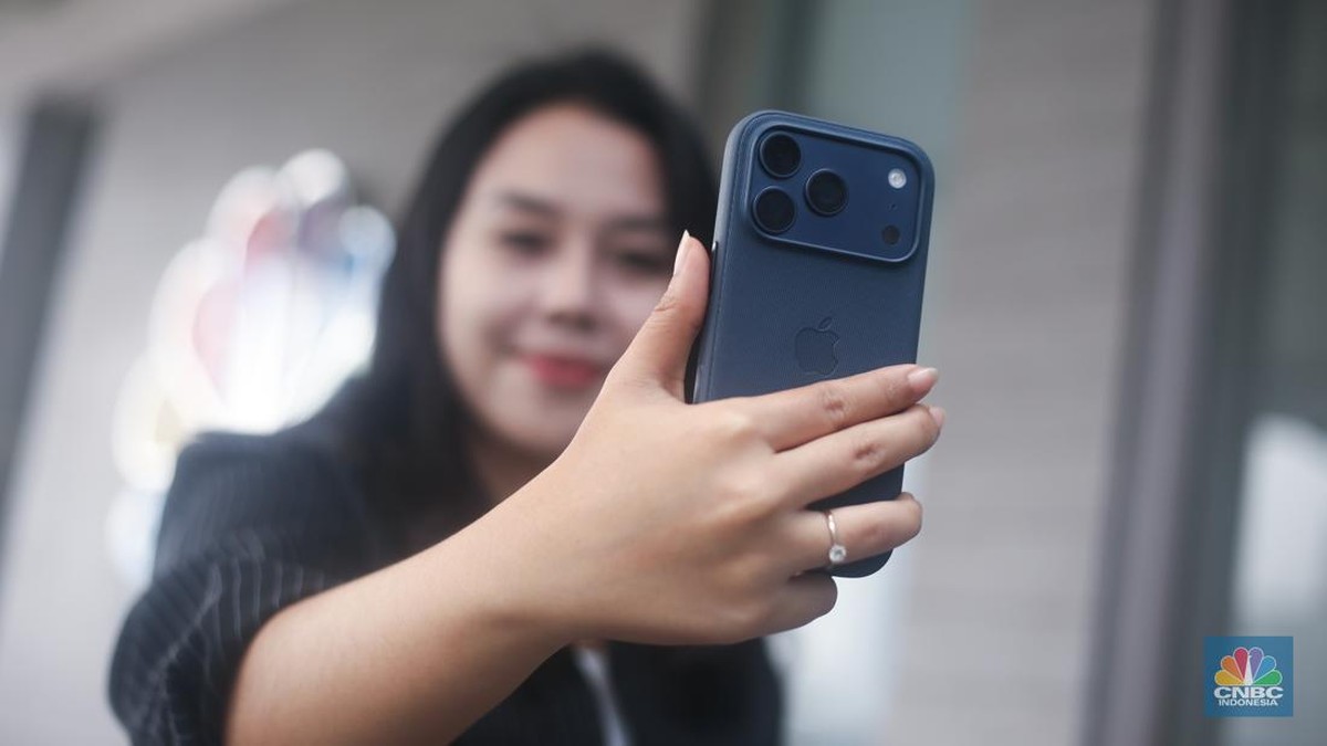 Foto: iPhone 17 Pro. (CNBC Indonesia/Tias Budiarto)
