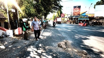 Tragedi Dini Hari di Brebes: Lansia 65 Tahun Kehilangan Kaki Akibat Tertabrak Sepeda Motor