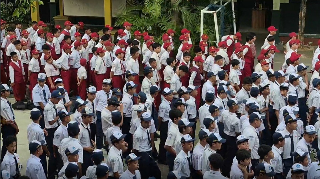 MPLS di SMP Negeri 3 Kota Bekasi. Metro TV/Ahmad Nur Hidayat