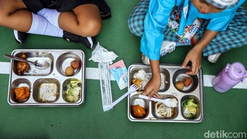 Program MBG kembali berjalan seiring dimulainya kegiatan di sekolah. (Foto: Pradita Utama/detikFoto)