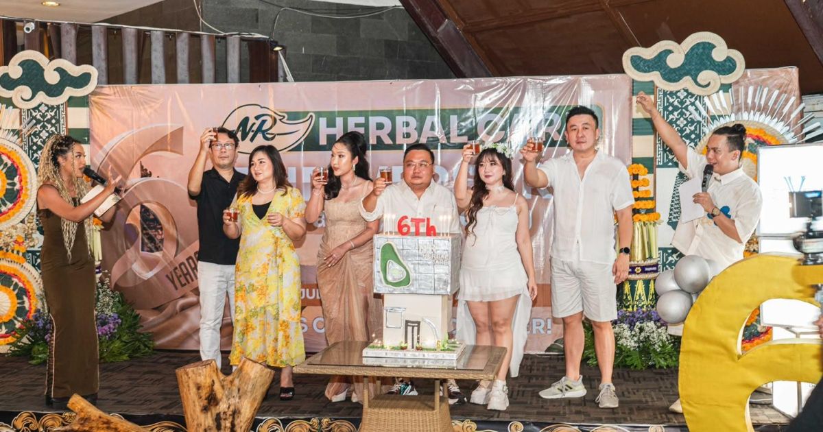 NR Herbal Care merayakan usia enam tahun dengan optimisme tinggi. Perusahaan kini tak hanya fokus pada kosmetik, tapi juga merambah minuman serbuk, herbal, hingga farmasi. [Foto: ist]