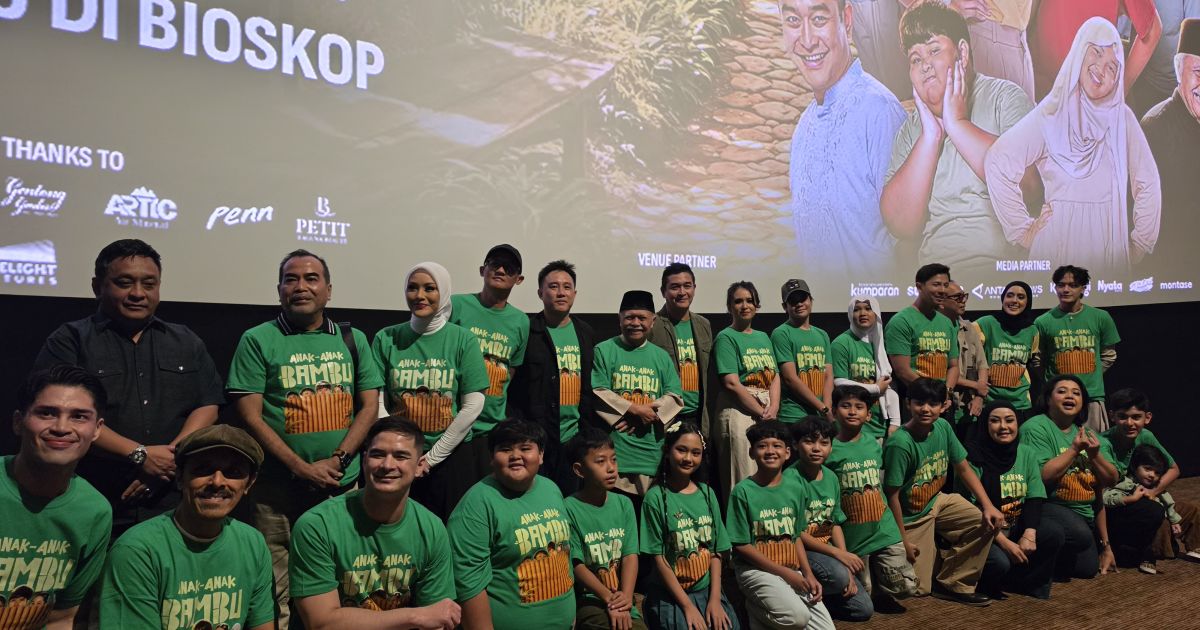 Para kru dan pemain film Anak-Anak Bambu/ Arif Ferdian.