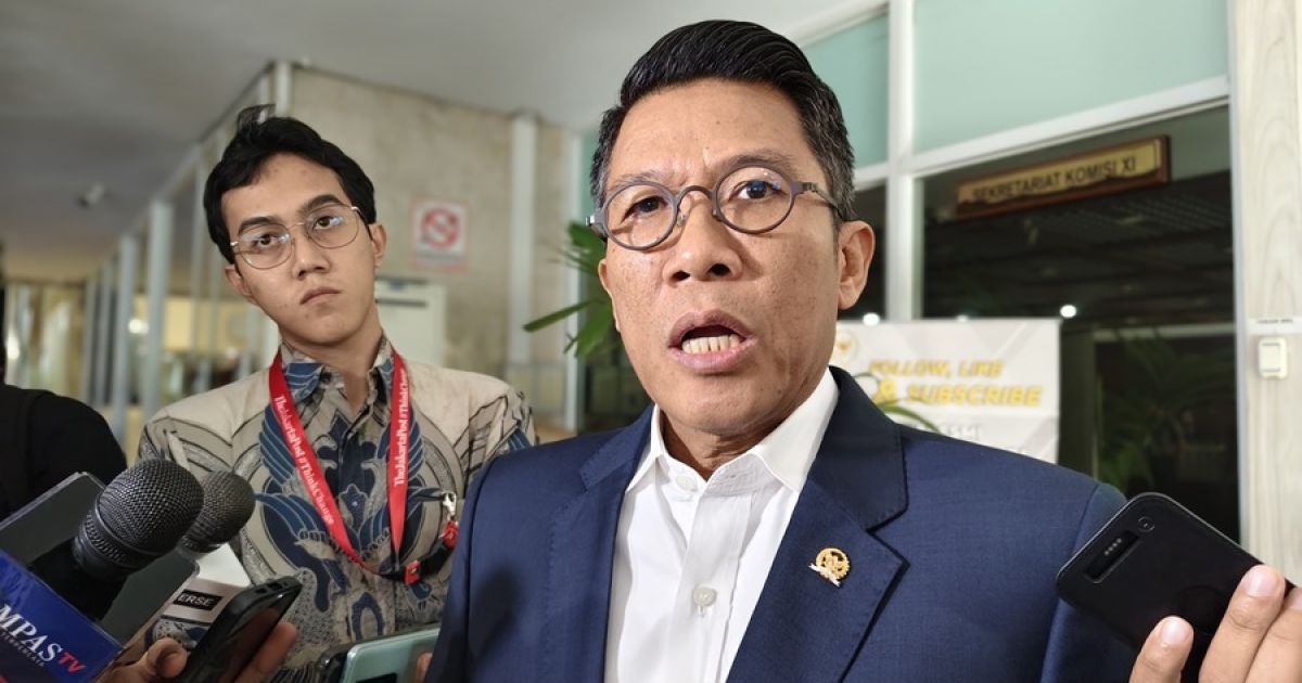 Ketua Komisi XI DPR RI, Mukhamad Misbakhun ditemui wartawan di gedung parlemen, Kamus (4/6/2026) lalu. (Foto: Bloomberg Technoz/ Mis Fransiska)