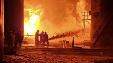 Api Mengamuk di Cilandak Timur, 19 Unit Damkar Berjibaku Padamkan Kebakaran