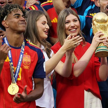 Momen Dua Generasi: Putri Leonor dan Sofía Ikut Rayakan Kemenangan Klasik Piala Dunia Spanyol