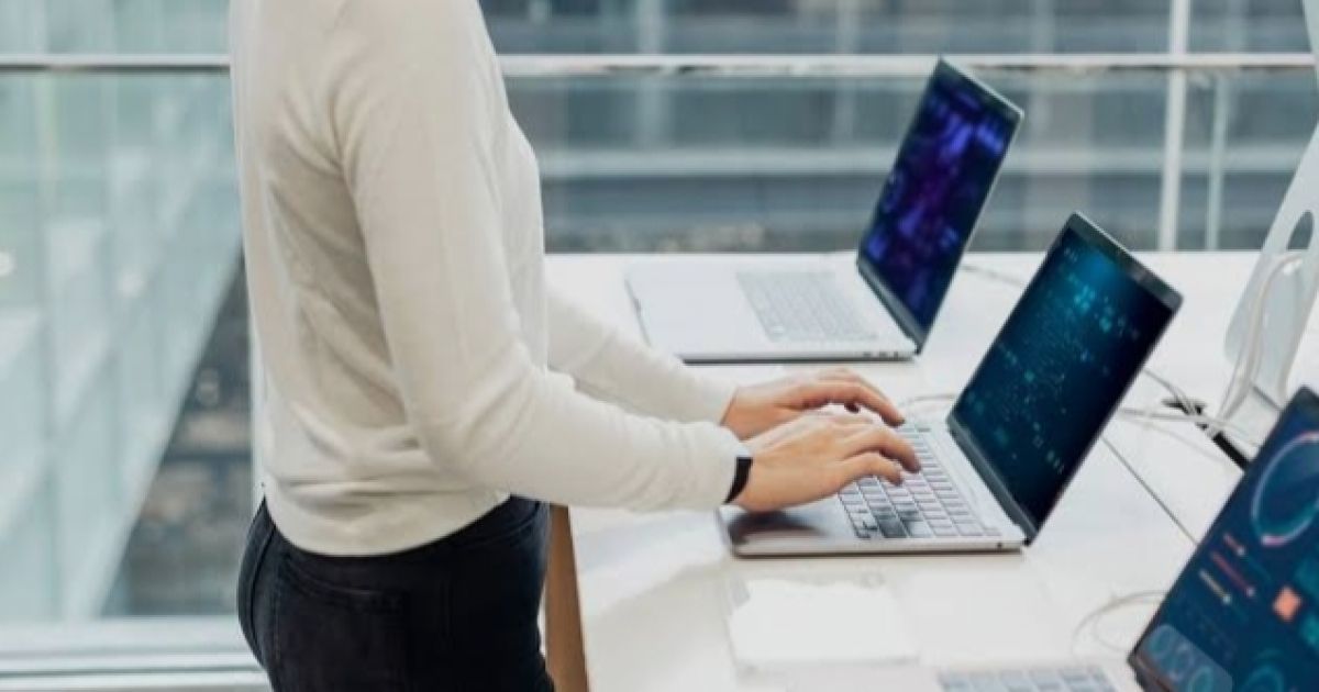 Cara Memilih Laptop Sesuai Kebutuhan agar Tidak Salah Beli (Foto: Ilustrasi/rawpixel)