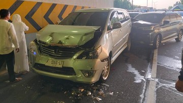 Lalin JORR Macet Total Akibat Tabrakan Beruntun Empat Kendaraan di Pasar Rebo