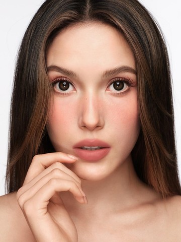Eileen Gu Jadi Brand Ambassador Armani Beauty. Foto: Instagram/@armanibeauty