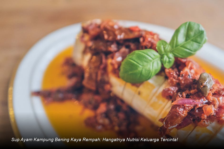 Sup Ayam Kampung Bening Kaya Rempah: Hangatnya Nutrisi Keluarga Tercinta!