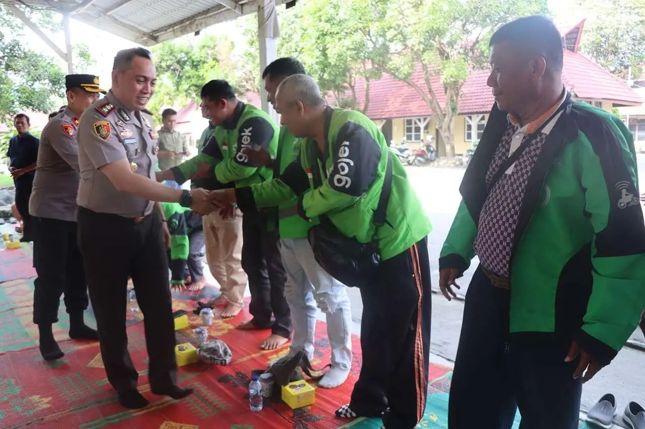 Kapolres Binjai Rajut Kebersamaan Dengan Driver Online, Ojek Online dan Pengemudi Betor