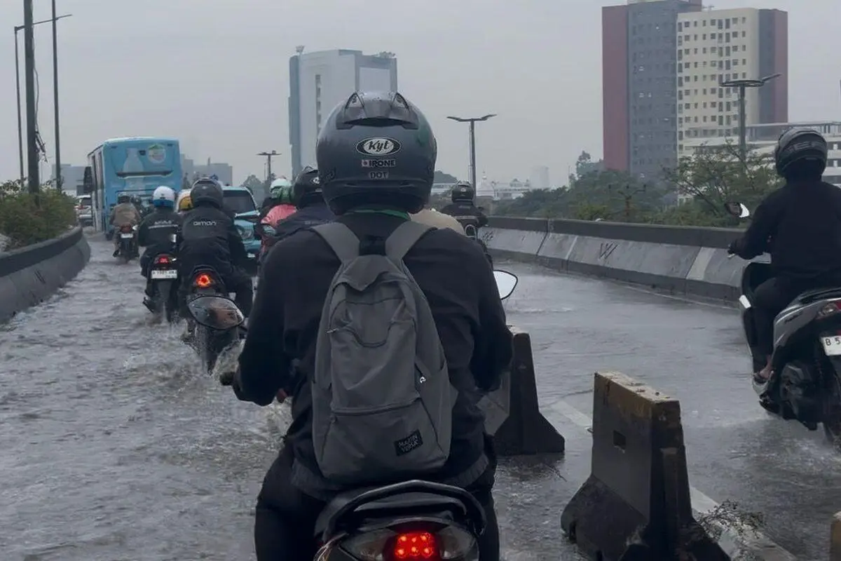 Jakarta Tenggelam Lagi?! Flyover Pesing dan Tol Bandara Jadi Kolam Dadakan!