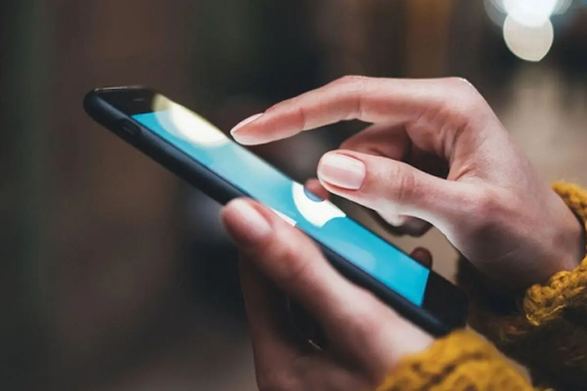 Kuota Internet Ludes Tak Bersisa? Ojol dan Pedagang Geruduk MK! Ada Apa Gerangan?!