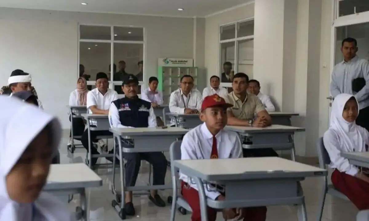 Kejutan Februari 2026! Kemensos Buka Pintu Sekolah Rakyat! Gus Ipul Bocorkan Visi 2027! Masa Depan Gemilang Menanti!