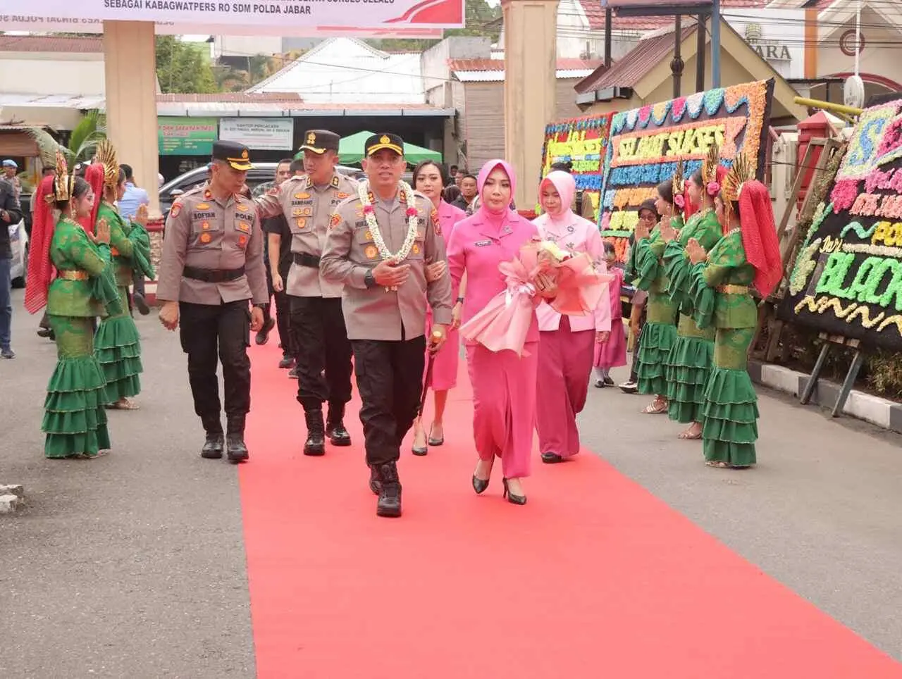 Kapolres Binjai Disambut Dengan Tradisi Kepolisian