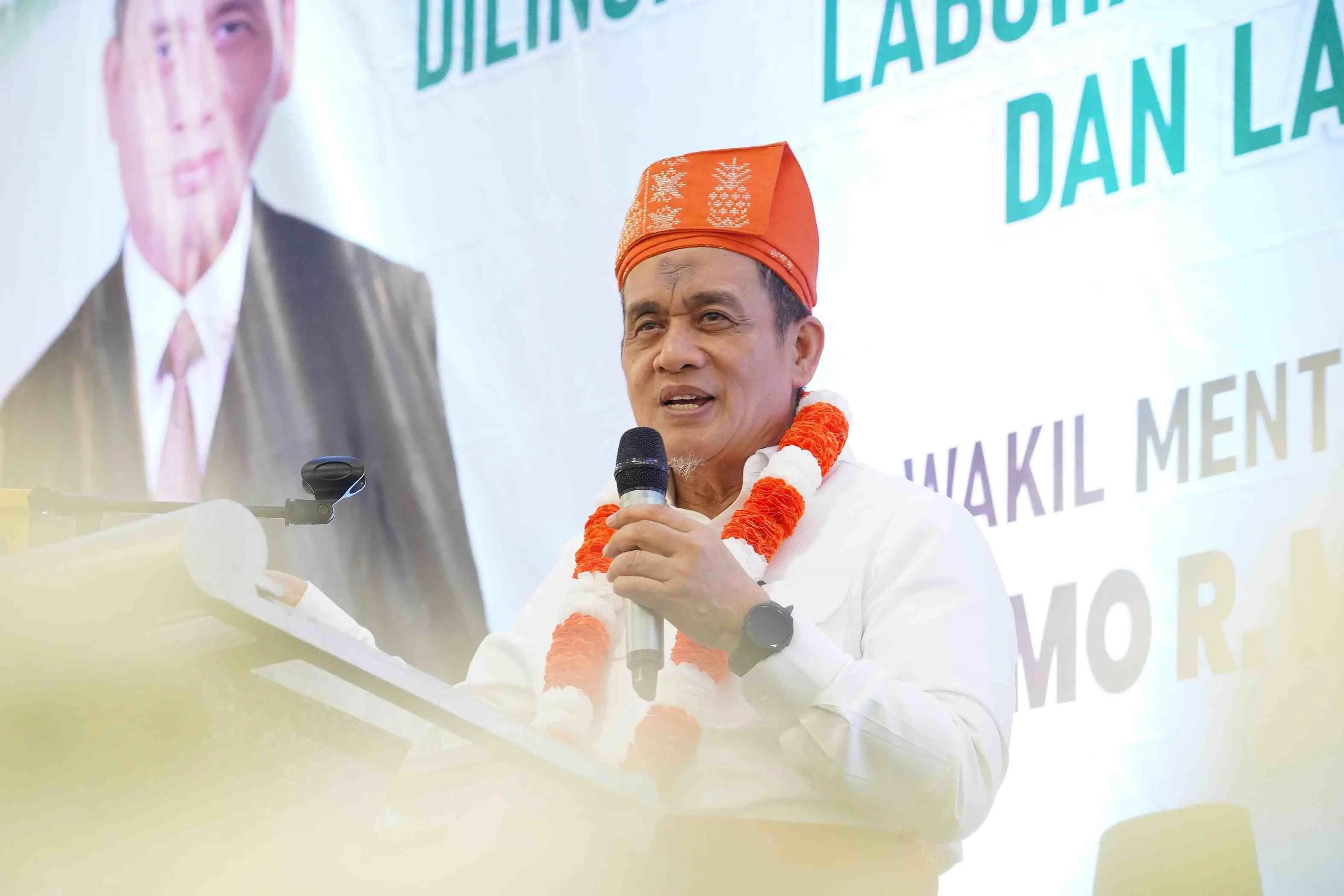 Wamenag : Insan Kementerian Agama Harus Menjadi Teladan di Tengah Masyakarat 